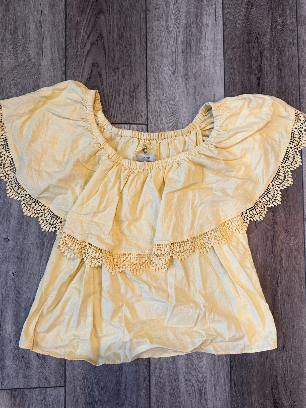 Cupio Pale Yellow Crochet-Trim Off-Shoulder Linen Blouse - Picture 1 of 6